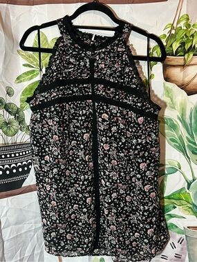 Anthropologie Maeve Size XL ❤️💖 Black Floral Halter Tank with Rose Accents